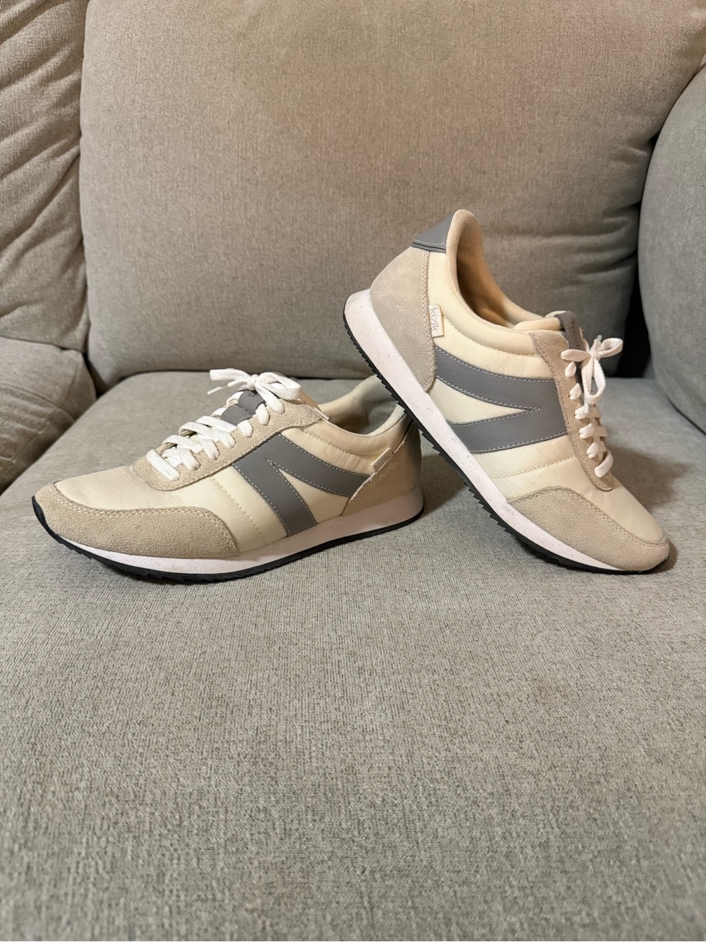 Women's Beige and Gray Retro Runner Sneakers - Casual Comfort